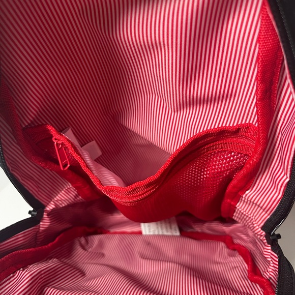 Herschel Supply Co. Heritage Crossbody Shoulder Bag - Picture 6 of 14